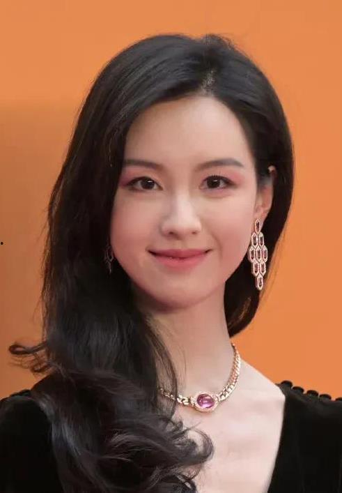 娱乐明星吃瓜资讯在哪看,明星吃瓜资讯一手掌握